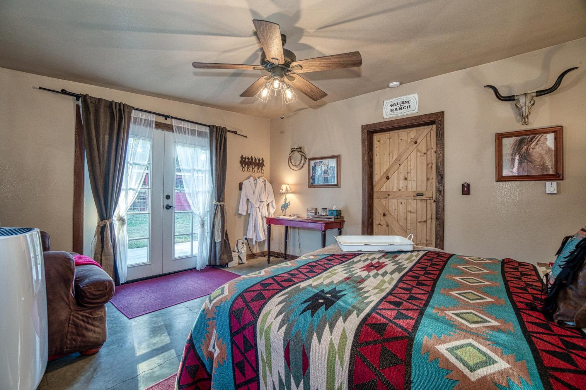 Soul Whispering Ranch Retreat Villa Upper Lake Exterior foto