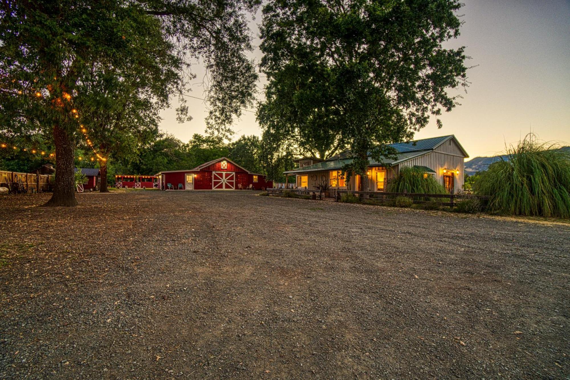 Soul Whispering Ranch Retreat Villa Upper Lake Exterior foto